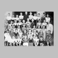 006-0053 Klassenbild der Volksschule Biothen im Sommer 1940.jpg
